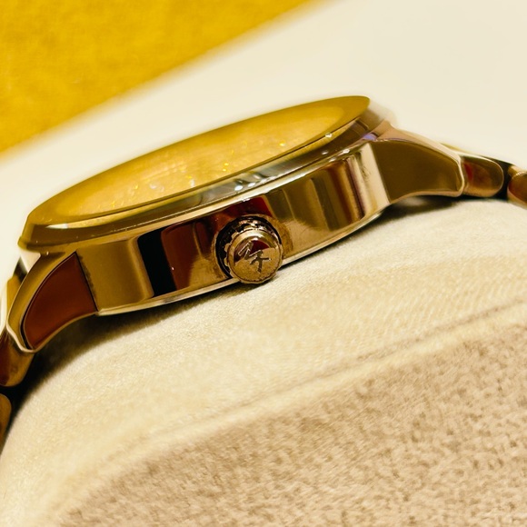 Michael Kors Chocolate tone watch - Picture 4 of 12